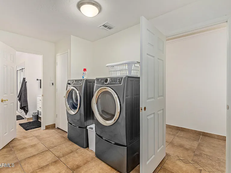 10069 E Paradise Dr — Photo 14