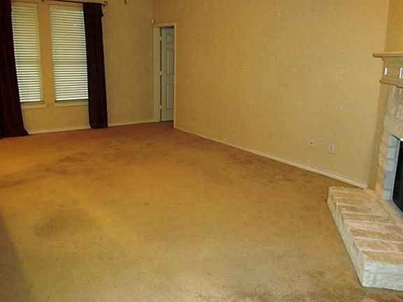 4th image of 1327 Luverne Dr