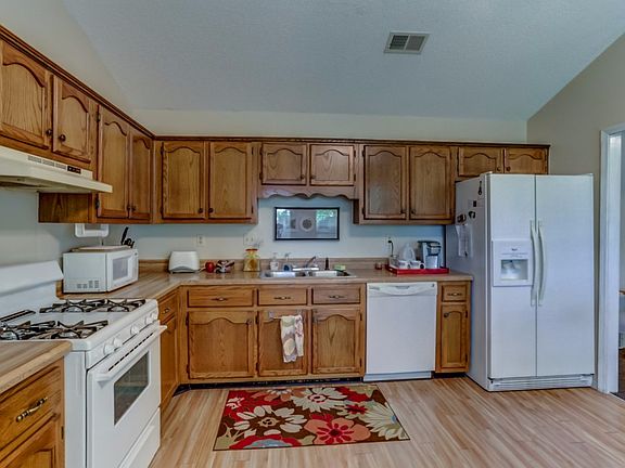 5th image of 3515 Bayberry Dr