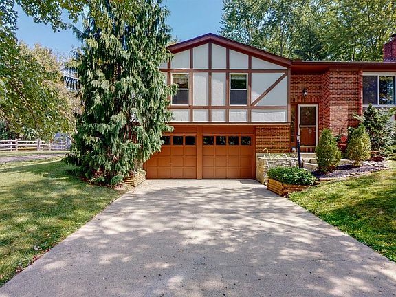 2nd image of 8734 Creekwood Dr