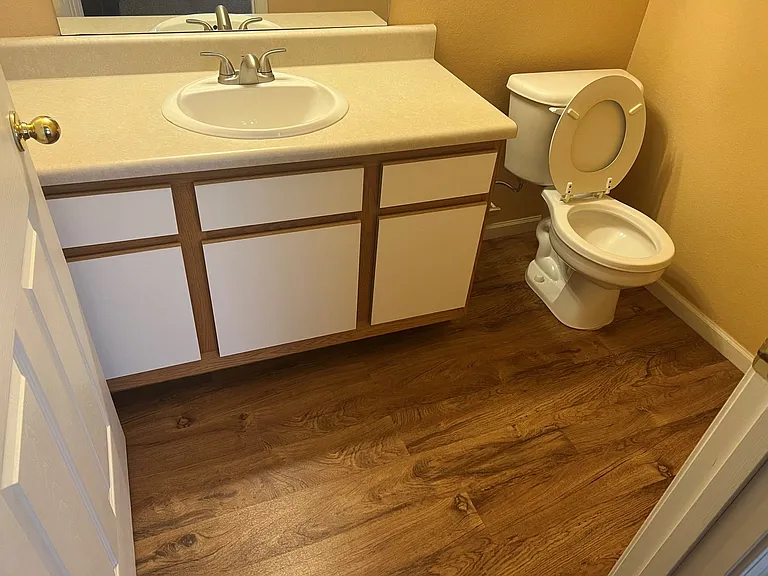 201-215 Lookout Ct — Photo 10