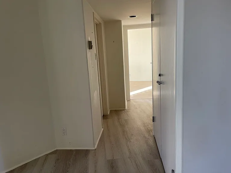 4314 Marina City Dr #116 — Photo 9