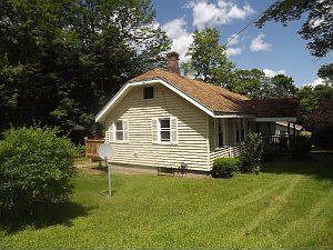 driveway side of house (2)