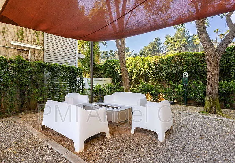 3450 Cahuenga Blvd W #607 — Photo 25