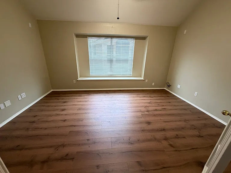 1630 Lagonda Ln — Photo 19