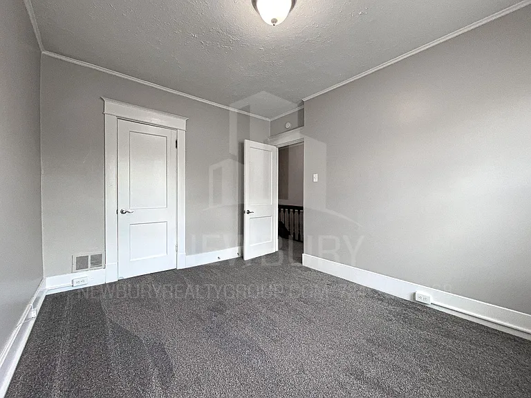 303-317 Wilson Ave — Photo 38