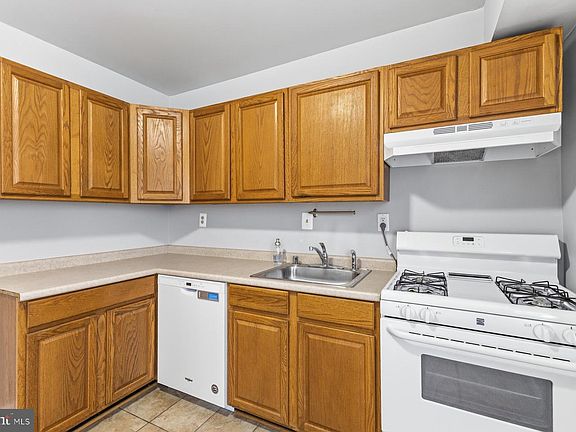4th image of 210 43rd Rd NE APT 103