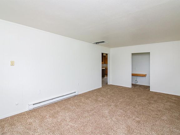 5th image of 170 Maywood Way