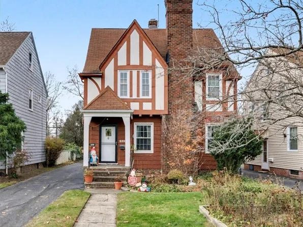 2320 Allison Rd, University Heights, OH 44118