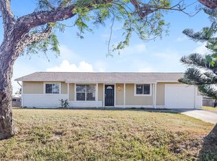 17421 Connecticut Rd, Fort Myers, FL 33967