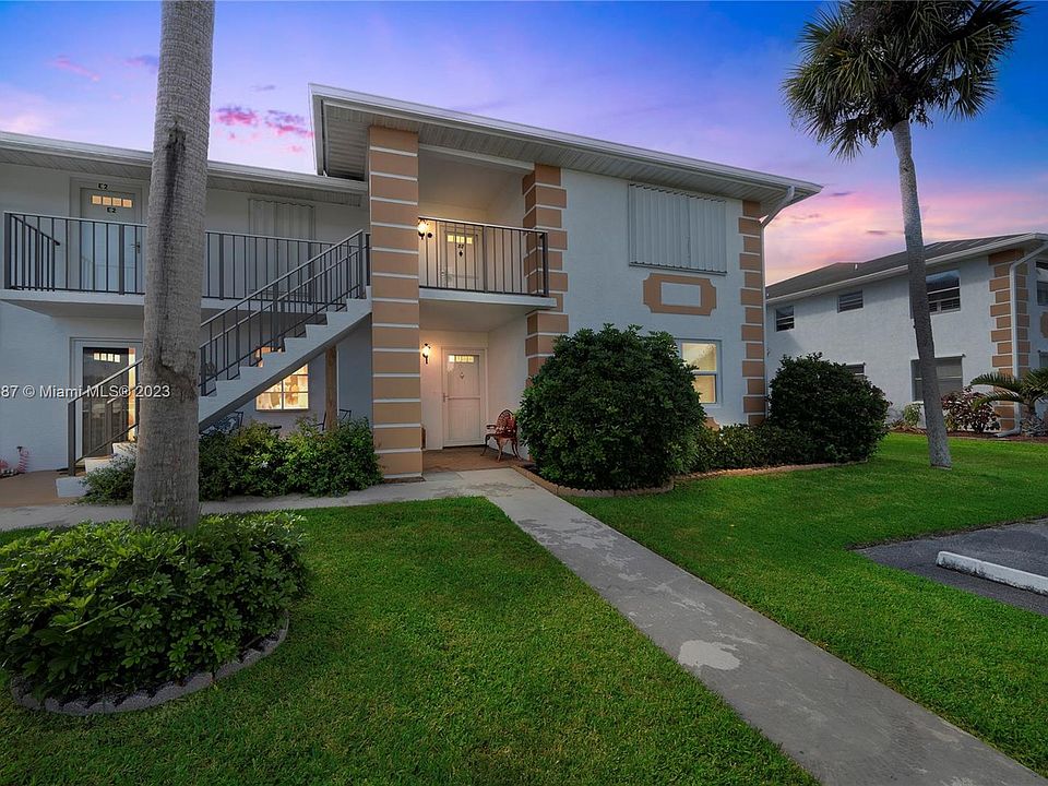 1st image of 1209 S Lakes End Dr #1