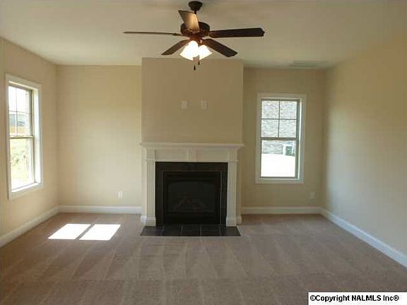 4th image of 2411 Bell Manor Dr