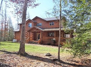 704 White Oak Rd, Monterey, TN 38574