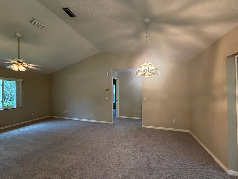 118 Edison St — Photo 11