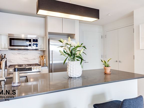 4th image of 595 Baltic St APT 1A