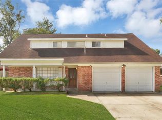 737 E Brown Ln, Deer Park, TX 77536