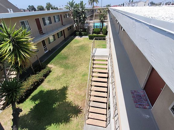 3rd image of 14517 S Vermont Ave APT 17