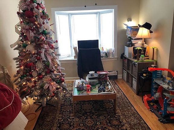 4th image of 7442 N Odell Ave