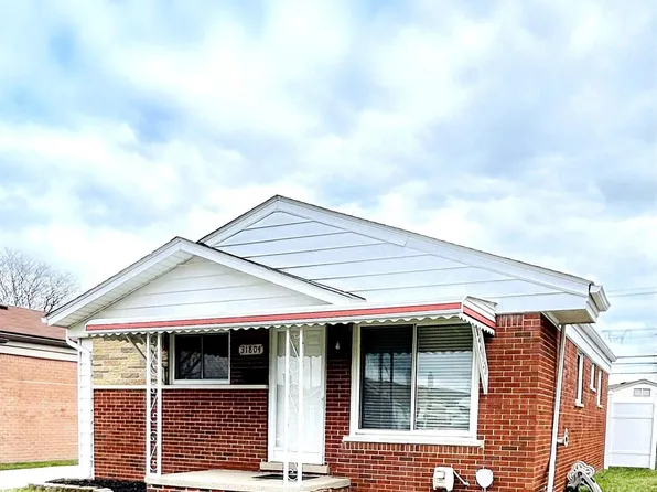31804 Saint Margaret St, Saint Clair Shores, MI 48082