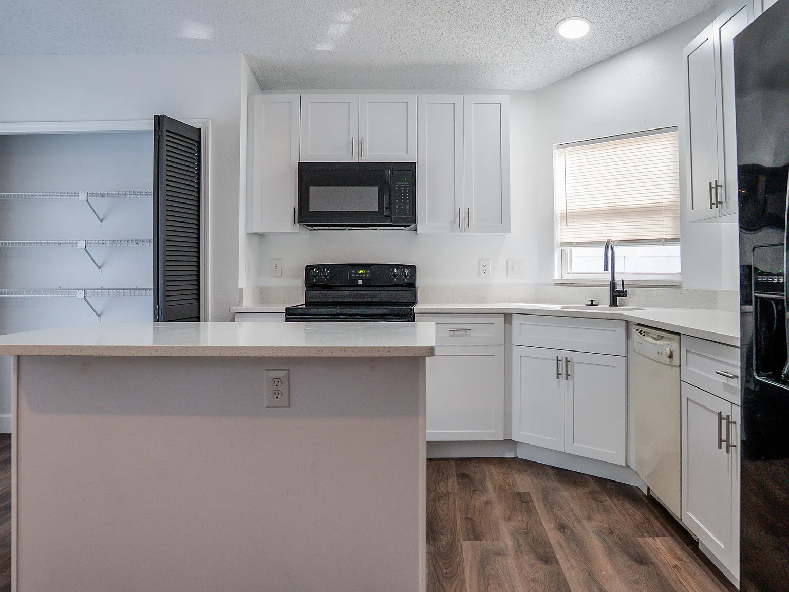 3 bed, 1682 sqft, $2,250 — Photo 4