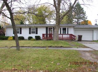 701 Oakwood St, Pinconning, MI 48650
