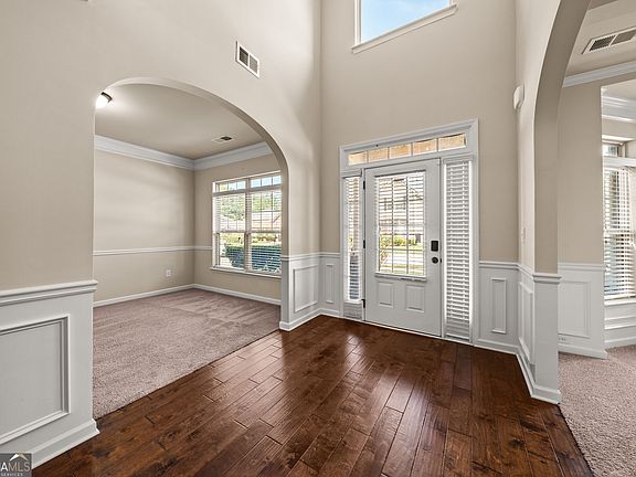 3rd image of 90 Sylvan Loop
