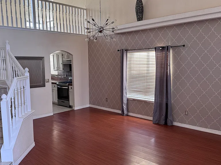 12176 Dos Rios Dr — Photo 5