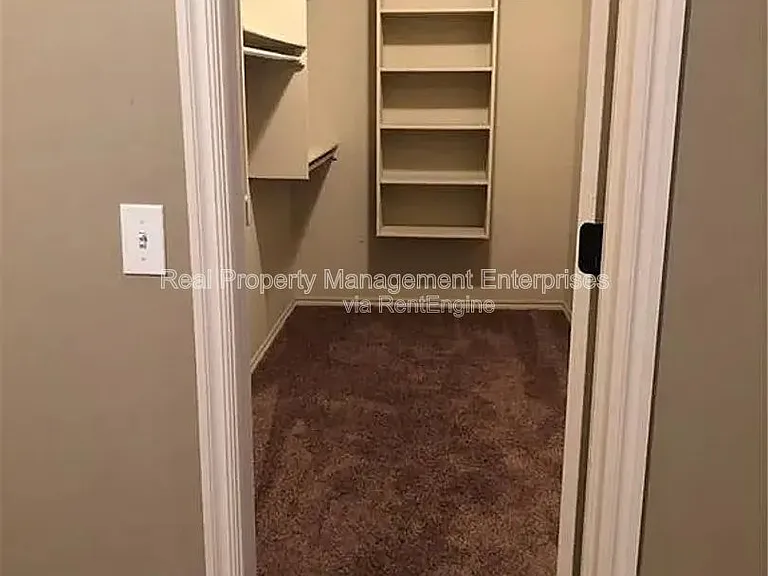 1846 Cypress Ln — Photo 7