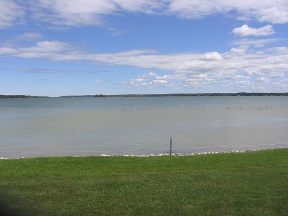 3rd image of 13865 E 638th Hwy