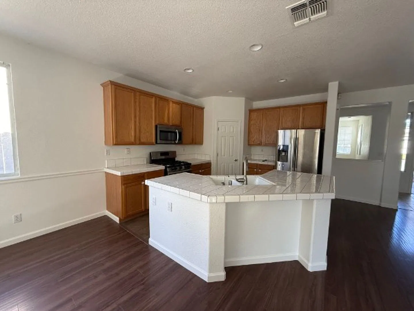 Single-Story 3 Bed / 2 Bath Lincoln Home with Open Floor Plan and Covered Patio — Photo 3