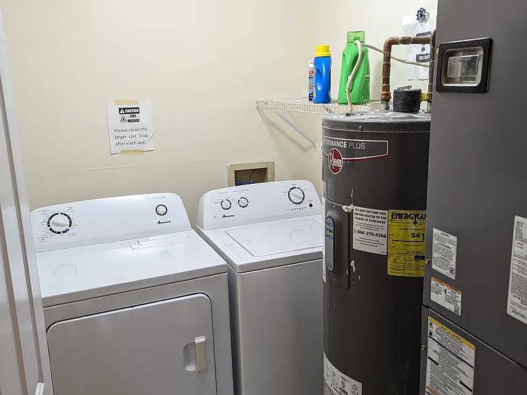 205 Simpson Ave #211 — Photo 16