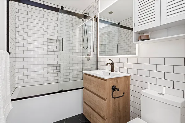 Rented by Douglas Elliman | media 6