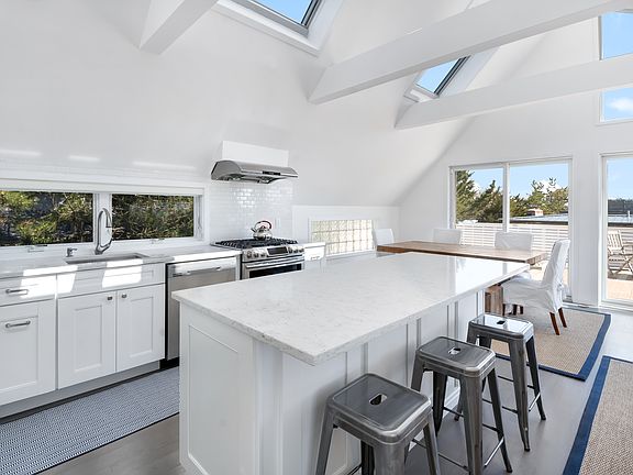 4th image of 5 Marlin Dr