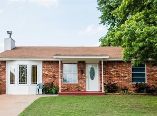 414 Francis Ave, Lindsay, OK 73052