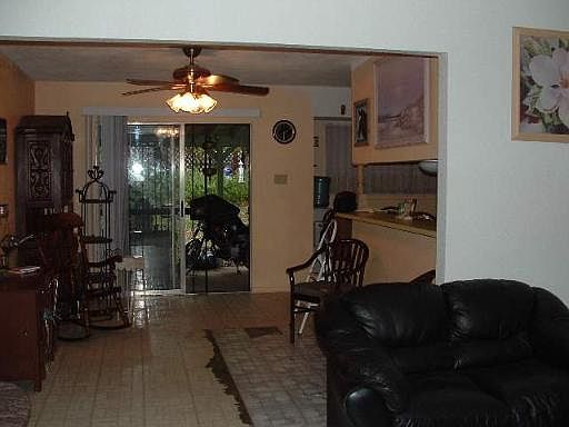 3rd image of 6211 DEAF SMITH CIR