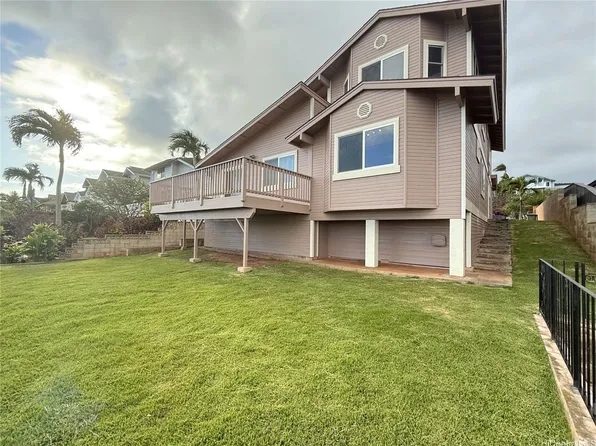 92-6018 Kalemakapii St, Kapolei, HI 96707