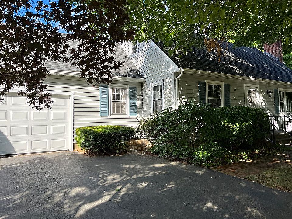 Front w/garage
