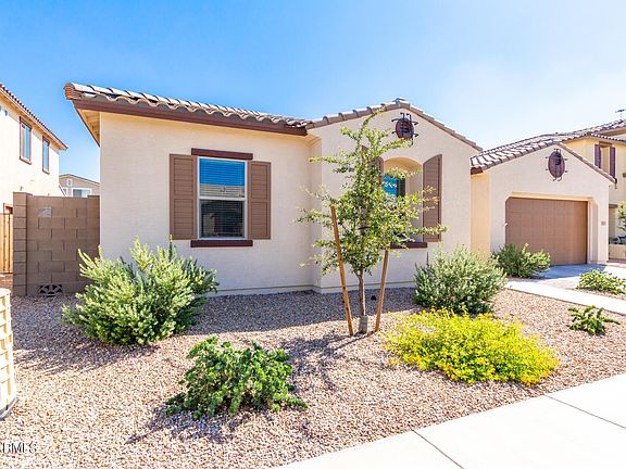 2nd image of 22941 E Silver Creek Ln