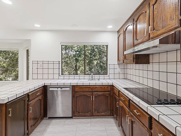 3 Kennedy Pl — Photo 42