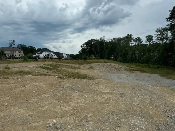 2000 Mallard Ln, Baden, PA 15005