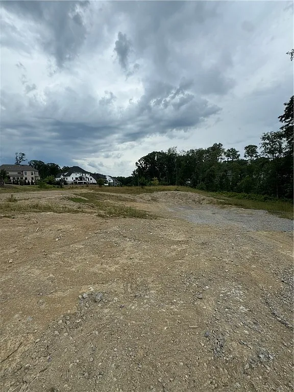 2000 Mallard Ln photo 1