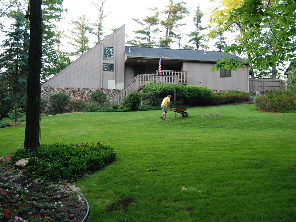 1st image of 2932 Shannon Dr