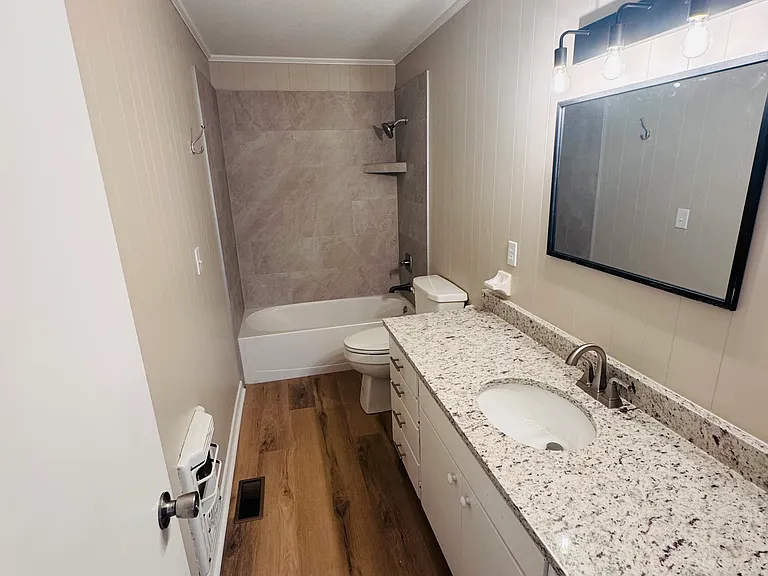 620 W Main St — Photo 2