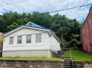326 Main St, Gauley Bridge, WV 25085