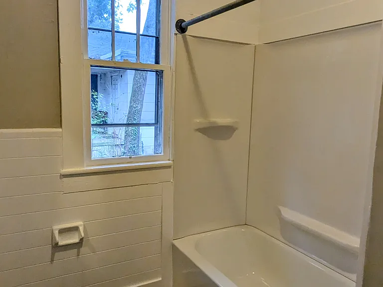 936 W Front St — Photo 11