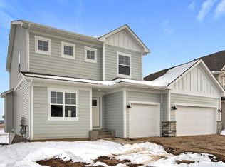 2002 Highland Cir, Hudson, WI 54016