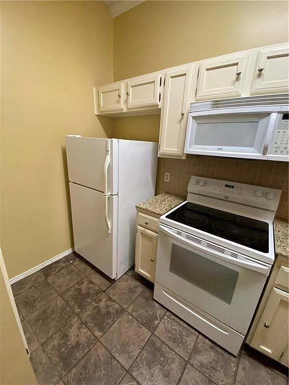 Building Photo - 2802 Nueces St #311
