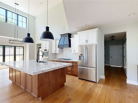 5th image of 7370 Brighton Park Ct