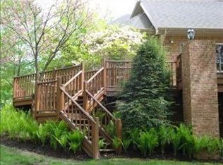 712 Carriage Dr, Wexford, PA 15090