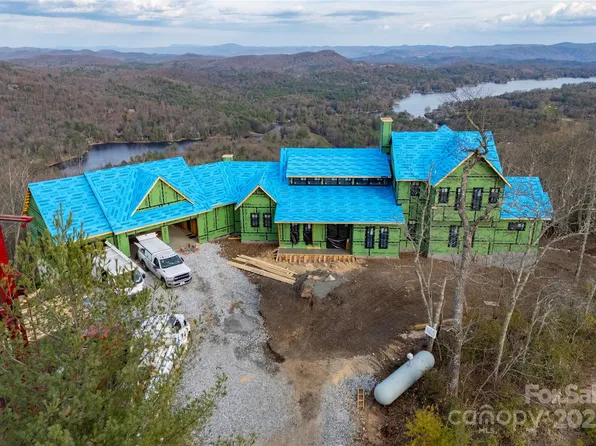 341 Mills Creek Point, Lake Toxaway, NC 28747